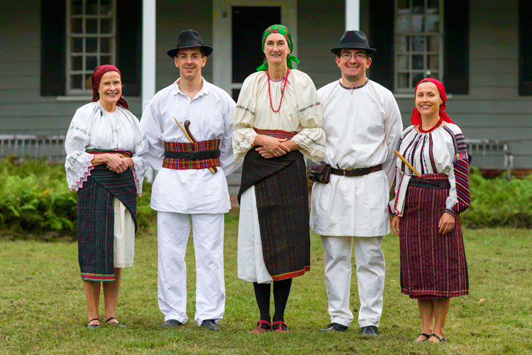 Szikra and dancers at the Balkan Chestnut Festival in 2021